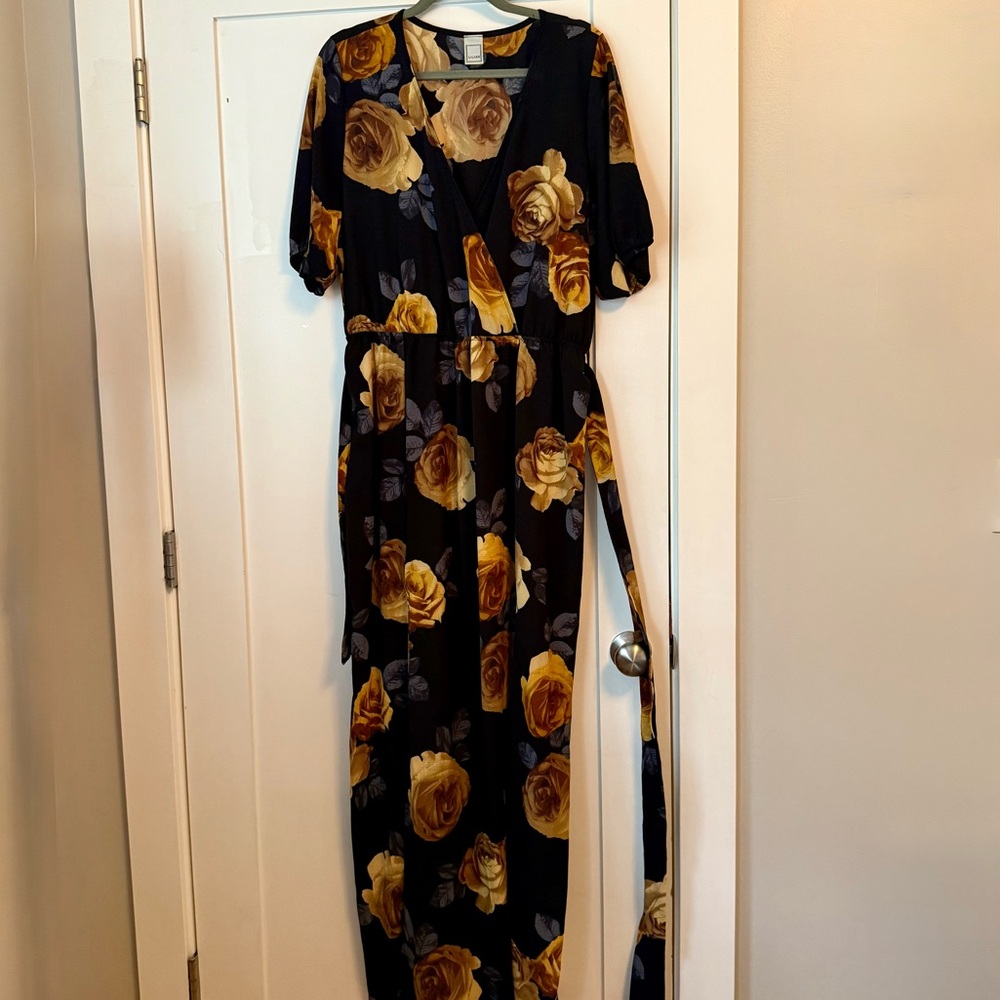 Rose Print Maxi Dress w/ belt and slits